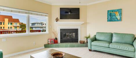 TV, fireplace, foosball, books