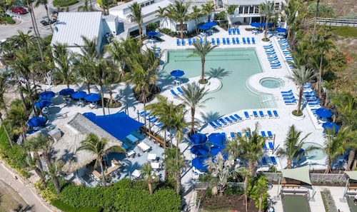 Beautiful Ocean Village -  On Hole One of the lower floor of the golf course