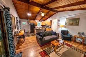 Smart TV, fireplace