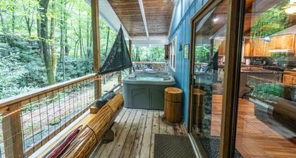 Mountain Shadows - Cottage on Stream - Hot Tub - Grill - Gas Fireplace - Pets OK