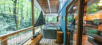 Mountain Shadows - Cottage on Stream - Hot Tub - Grill - Gas Fireplace - Pets OK
