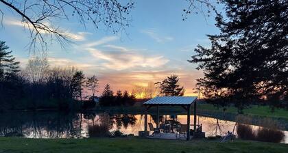 Abgeschiedene Lodge mit privaten LakeMinutes von St. Louis
