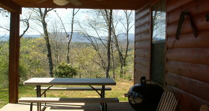 3-bedroom 3-bath cabin just 6 minutes drive to Harrahs Cherokee Casino