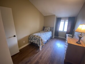 3 bedrooms, free WiFi, bed sheets - GET YOUR SNOW GEAR ON,WOLF CREEK SKI PARK'S OPEN!STARLINK WIFI,COMFY,CLEAN CONDO (Pagosa Springs)