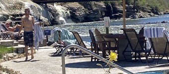 SAA SNOW GEAR VALMIS. KÄYTÖSSÄ on aika piilottaa ripset.