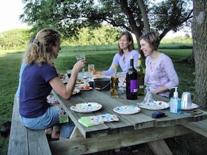 Outdoor dining