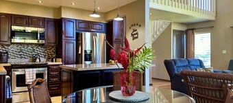 EXCITING LISTING, GREAT LOCATION, BEAUTIFUL CONDO