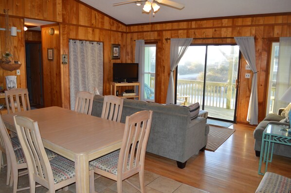 TV - Beach? We gotcha Beach-oceanside, only steps from uncrowded beautiful beach (Nags Head)