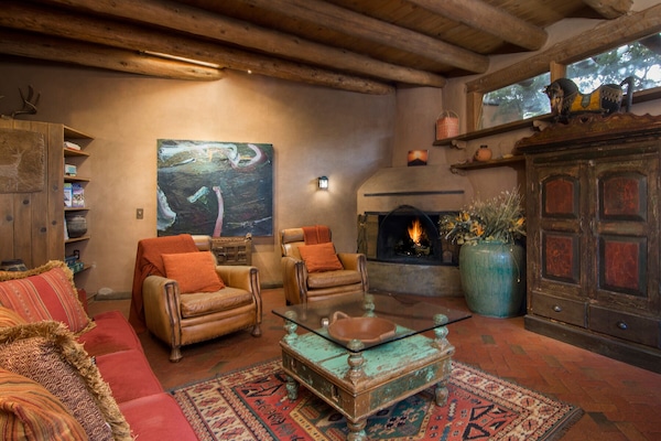 Geniality. Grace. Culture.
Coffee table once carried Santos in the sts of Mexico