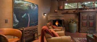 Oasis by the Santa Fe River - 4 Blocks to Historic Plaza; 1 Block to Canyon Road