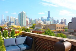 Property grounds - Spacious 4-Level/4-Bedroom Townhouse in West Loop (Chicago)