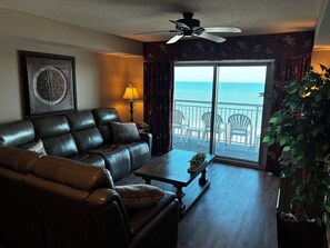 Smart TV, DVD player, stereo - DEAL Rates Reduced now to March 6 Beautiful Oceanfront Free Exer Park WiFi Cable (Myrtle Beach)