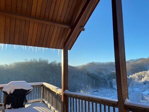 Property grounds - Blue Moon Lodge, Beautiful Views, Hot Tub, Firepit, 15 Mins from Boone (Vilas)