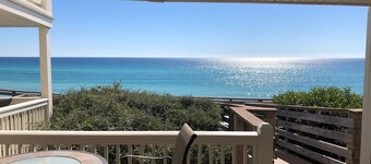 GULF FRONT - GREAT VIEWS - Direct Walk Out - Only Steps to Private Beach