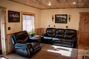 Älytelevisio, DVD-soitin, kirjoja