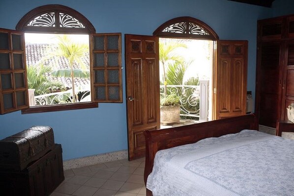 3 chambres, fer et planche à repasser, Wi-Fi, literie fournie