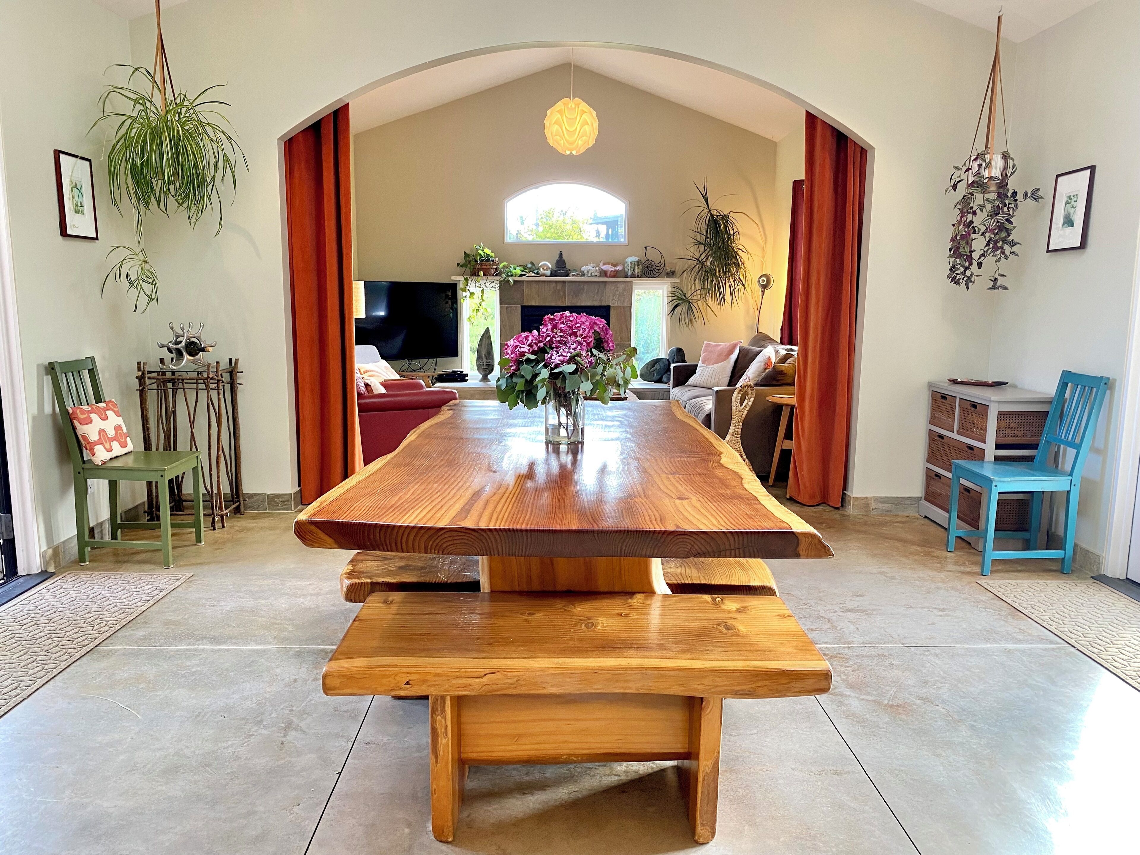 Very Private, yet close to Village and Beach