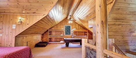 4 bedrooms, iron/ironing board, travel cot, free WiFi
