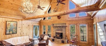 Huge Log Cabin on 20 Acre Ranch close to Grand Canyon with Spectacular Views!