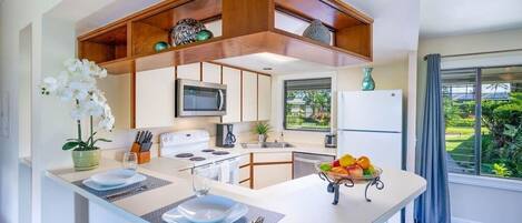 Fridge, microwave, oven, stovetop