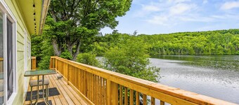 South Algonquin Lakefront 2 1/2-roms hytte