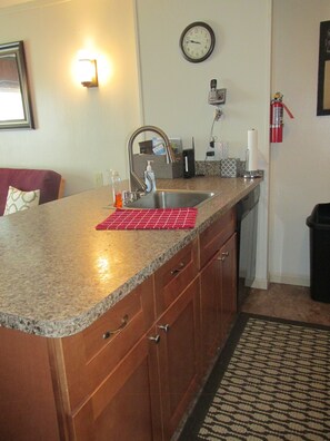 المنشأة من الداخل