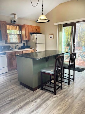Fridge, microwave, oven, stovetop - Amazing Space in the Poconos - The Perfect Getaway Gift This Holiday Season (Lehman)