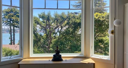Stunning Bay Views – Artist’s Zen Retreat - Extras!