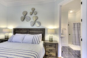 5 bedrooms, memory foam beds, travel crib, free WiFi