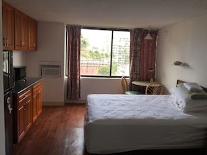 1 chambre, fer et planche Ă repasser, Wi-Fi, draps fournis