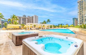 Unclassified image, 3 of 17, button - Waikiki Hotel Studio @ Hawaiian Monarch Building 1 day min (Honolulu)