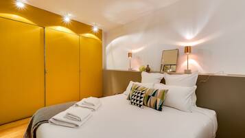 3 bedrooms, soundproofing, iron/ironing board, Internet