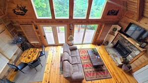 TV, fireplace, DVD player, video library - Secluded Cozy Cabin with Mountain Views, near Pigeon Forge, Gatlinburg, Hot Tub (Sevierville)