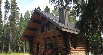 Cabin1 - Eine wunderschöne BlockhĂŒtte im Herzen der kanadischen Rocky Mountains