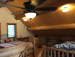 1 bedroom, travel cot, bed sheets - Cabin1 - A beautiful log cabin in the heart of the Canadian Rocky Mountains (Nordegg)