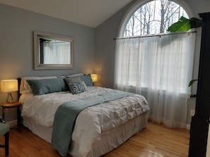 1 chambre, bureau, fer et planche à repasser, Wi-Fi gratuit