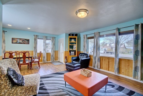 In Downtown Fruita, Sleeps 6