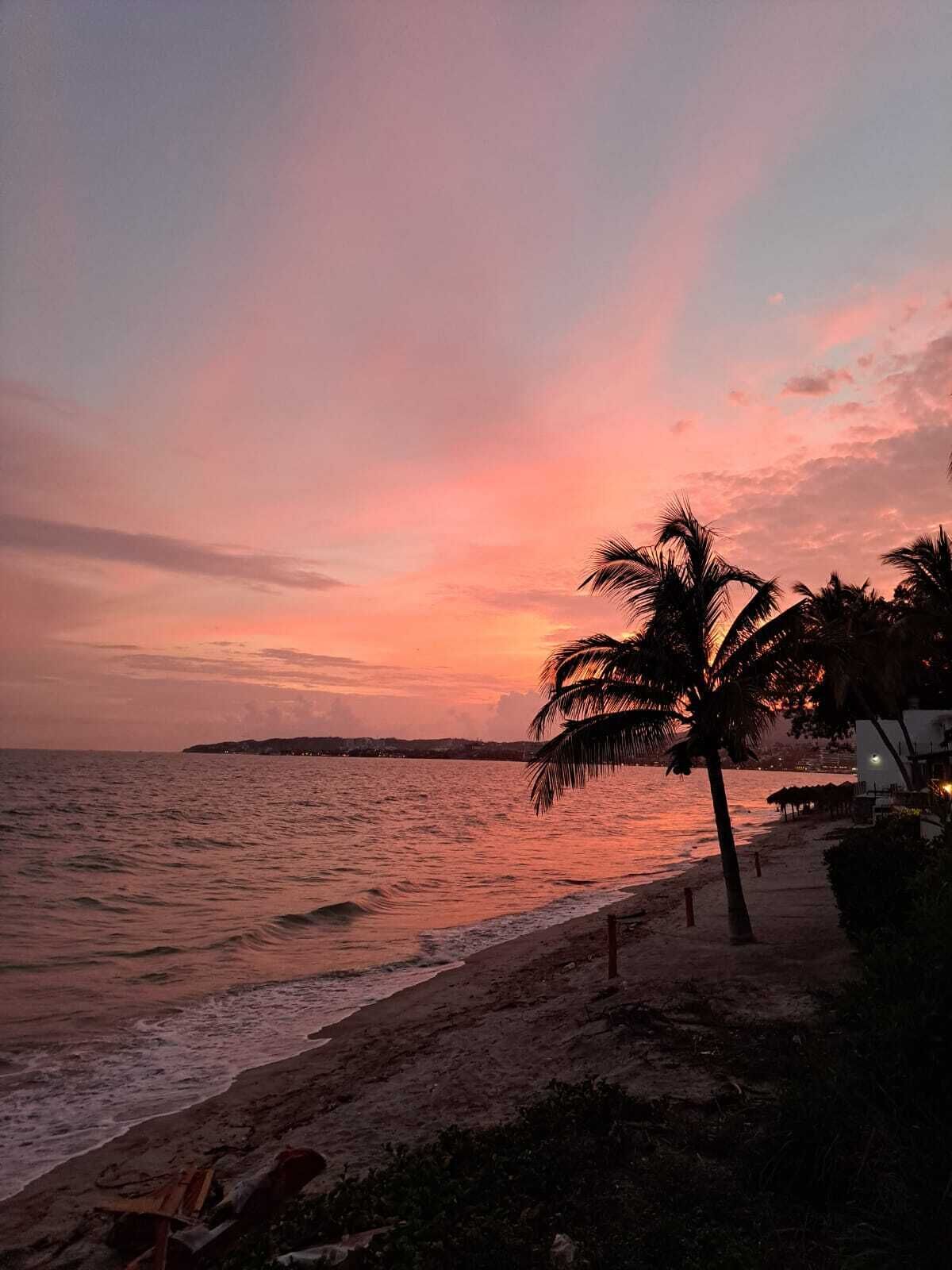 Am Strand, Liegestühle, Strandtücher