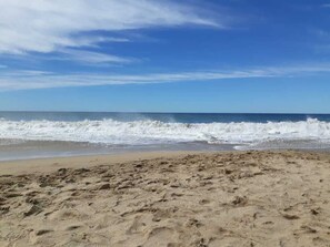 Am Strand, Liegestühle, Strandtücher