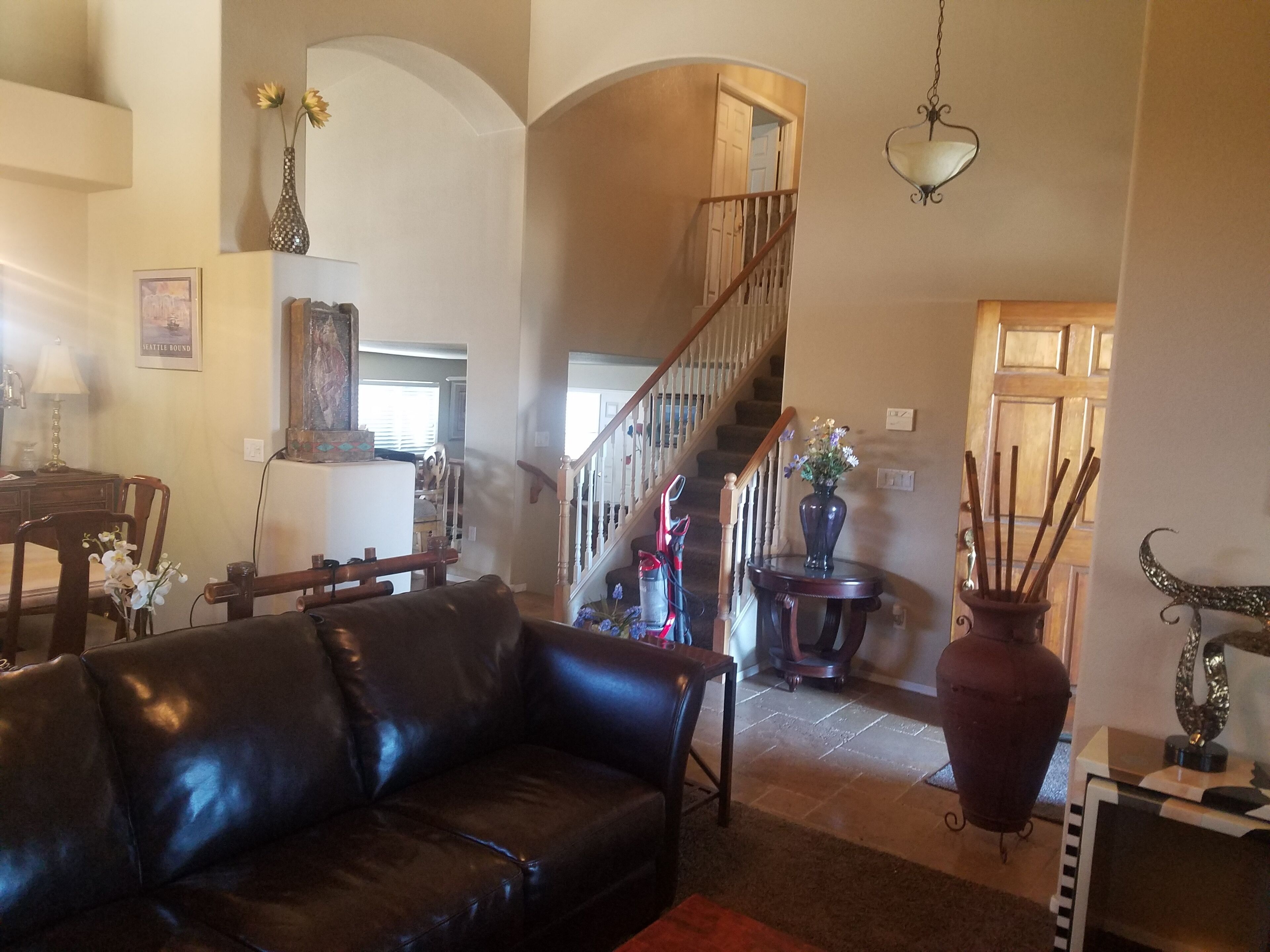 Fernseher, Videospiele, DVD-Player, Bücher