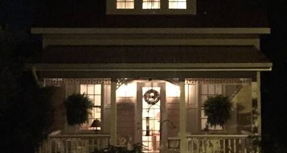 walkable to downtown, lake tomahawk, swimming pool, tennis courts, golf course