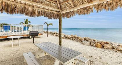 Outstanding Oceanfront Condo On The Beach With A Pool!!