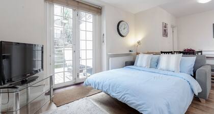 Traditioneller Garten mit 3 Schlafzimmern. Familienfreundlich.