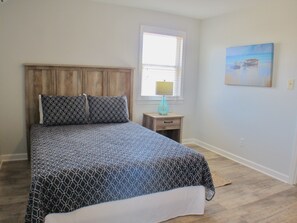 1 bedroom, iron/ironing board, free WiFi, bed sheets - Atlantic Oasis, less than 1 block to the beach! Private & Spacious, Full Kitchen (Nags Head)