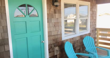 Atlantic Oasis, less than 1 block to the beach! Private & Spacious, Full Kitchen