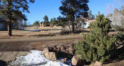 Cozy Townhouse in Uptown Pagosa Near Golf Course