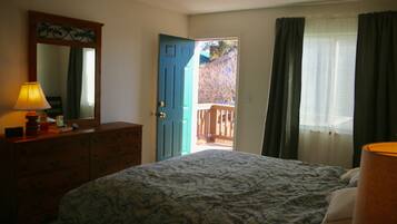 2 Schlafzimmer, Zimmersafe, Schreibtisch, Bügeleisen/Bügelbrett