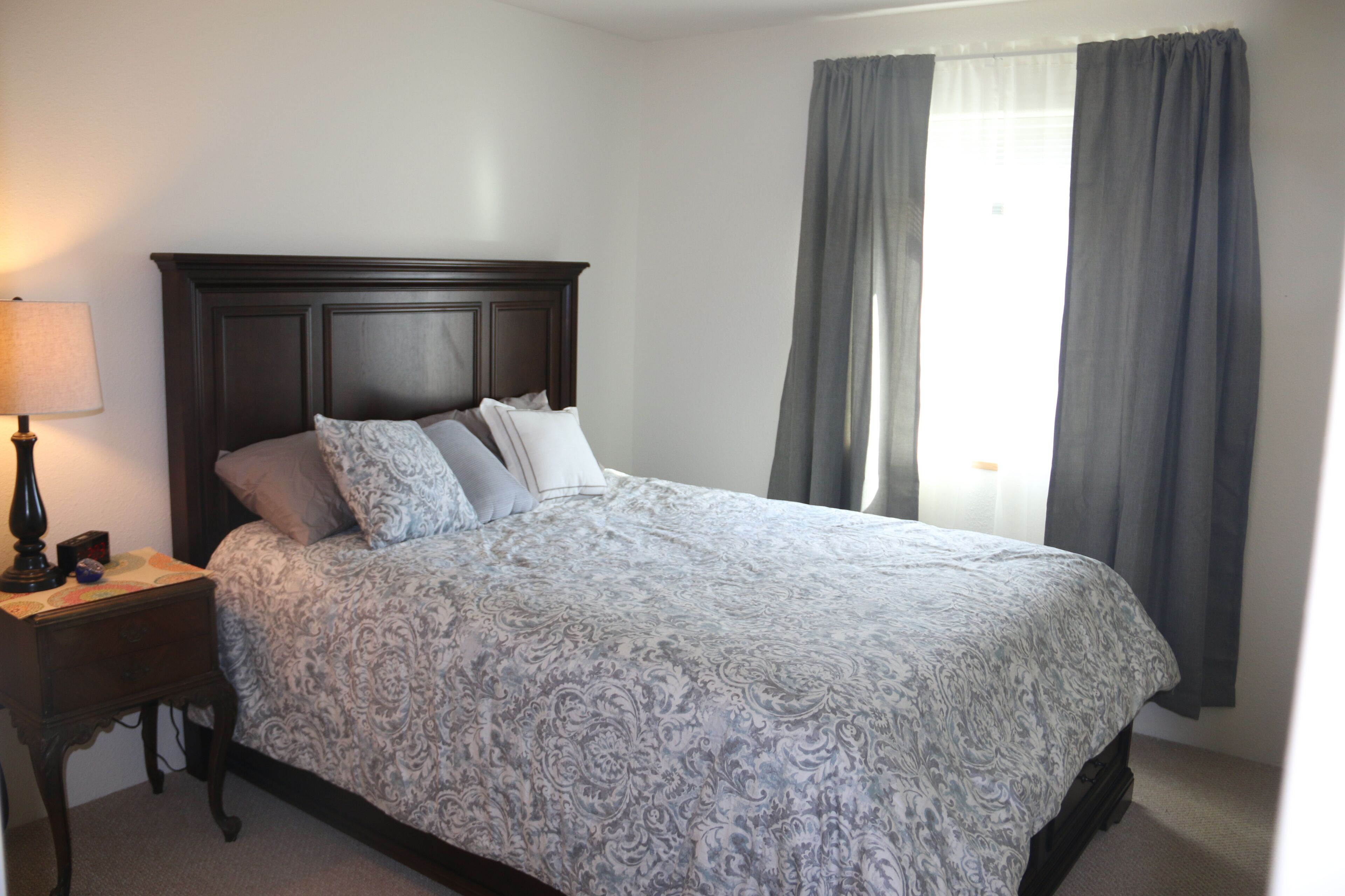 2 Schlafzimmer, Zimmersafe, Schreibtisch, Bügeleisen/Bügelbrett