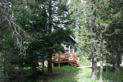 Moose Haven Vacation Log Home.