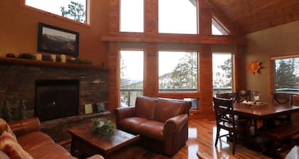 Black Hills -mökki - upeat näkymät, Internet, kylpyamme, biljardipöytä, 50 'TV